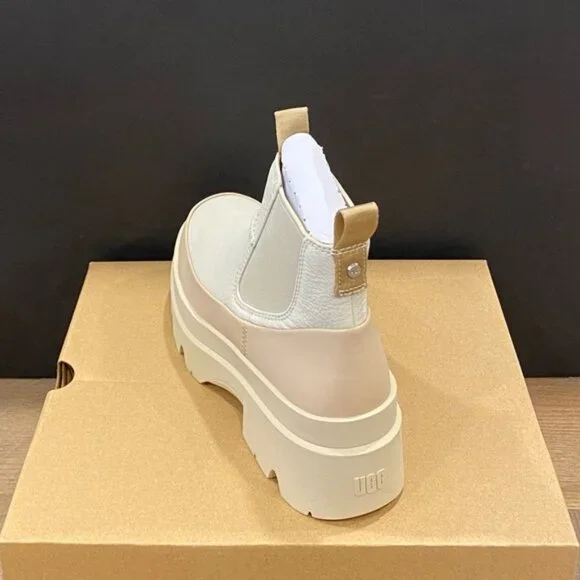 UGG Women's Brisbane Chelsea Sea Salt Ankle Boots Bootie Shoes Flats NEW - Picture 3 of 4